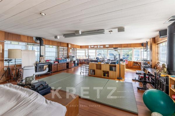 Maison d'architecte les pieds dans l'eau à 5 min du centre de Paris