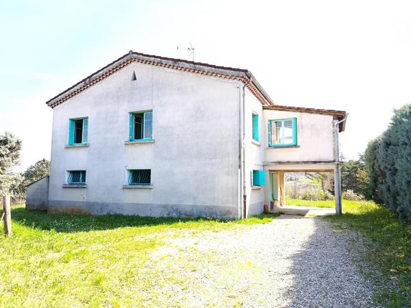 Maison à renover au coeur de Lachapelle sous aubenas avec terrain constructible.