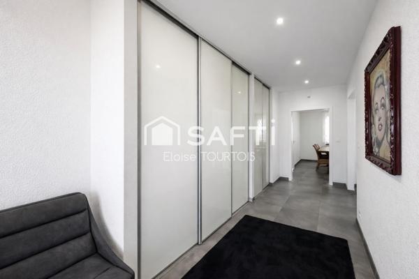Découvrez cette belle maison familiale à Lachambre, offrant confort, modernité et aucun travaux à prévoir.