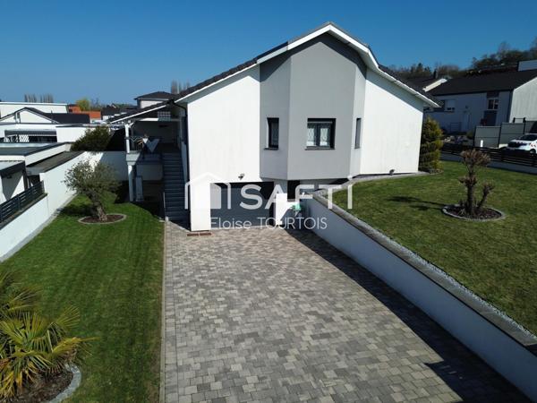 Découvrez cette belle maison familiale à Lachambre, offrant confort, modernité et aucun travaux à prévoir.
