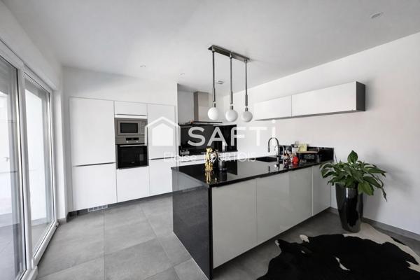 Découvrez cette belle maison familiale à Lachambre, offrant confort, modernité et aucun travaux à prévoir.