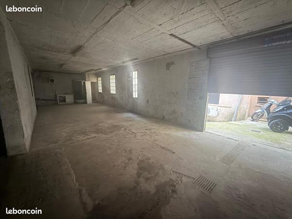 Entrepôt / local Nice 127 m²