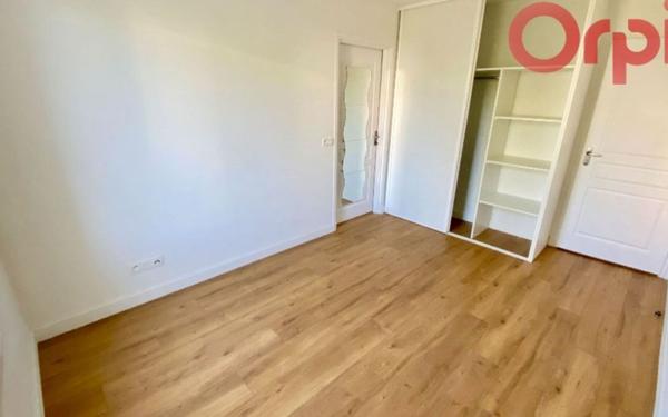 Appartement à louer    2 pièces • 41 570 m2    Bruges