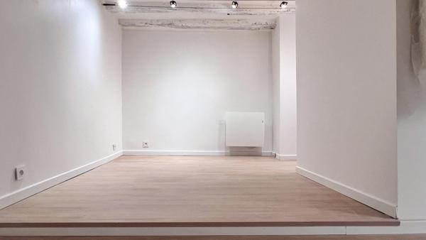 Au pied du Métro Jussieu