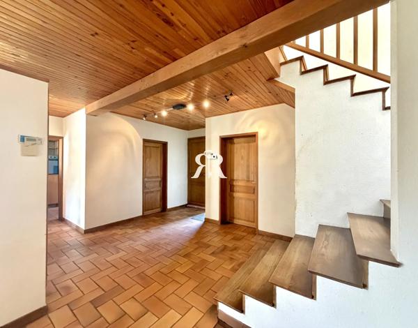 Vente Maison à Pont du chateau - 7 pièces, 177 m² | Raymond immobilier