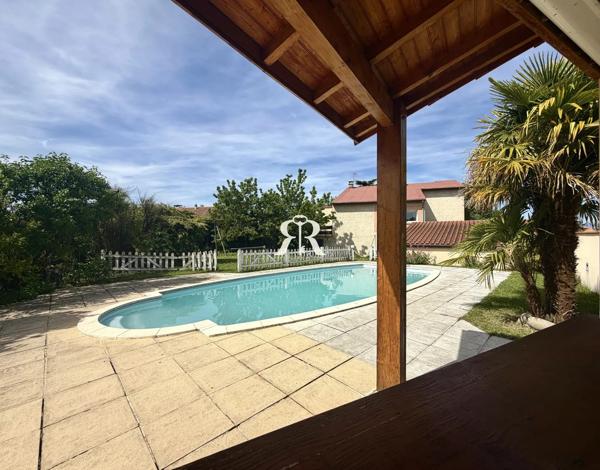 Vente Maison à Pont du chateau - 7 pièces, 177 m² | Raymond immobilier