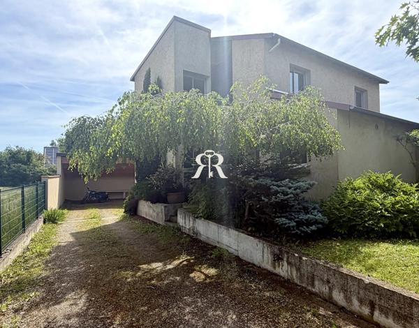 Vente Maison à Pont du chateau - 7 pièces, 177 m² | Raymond immobilier