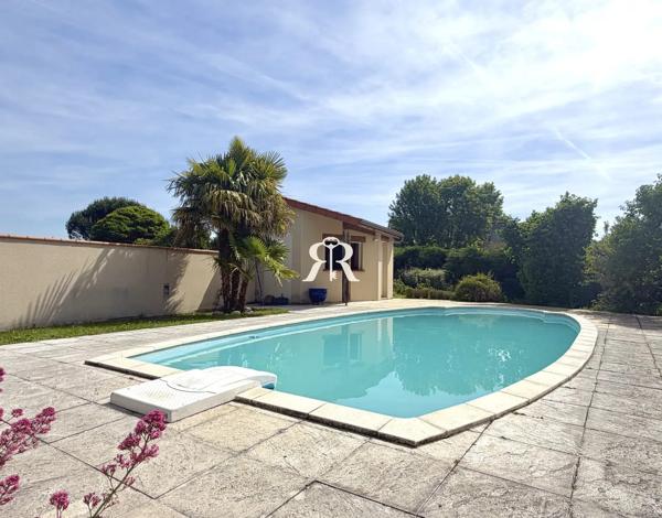 Vente Maison à Pont du chateau - 7 pièces, 177 m² | Raymond immobilier