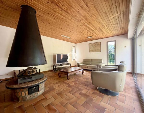 Vente Maison à Pont du chateau - 7 pièces, 177 m² | Raymond immobilier
