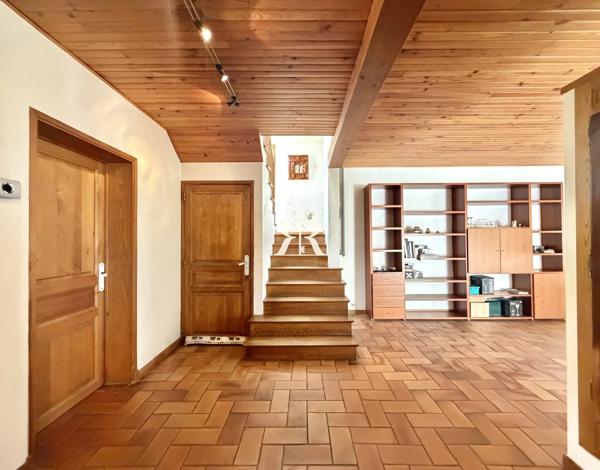 Vente Maison à Pont du chateau - 7 pièces, 177 m² | Raymond immobilier