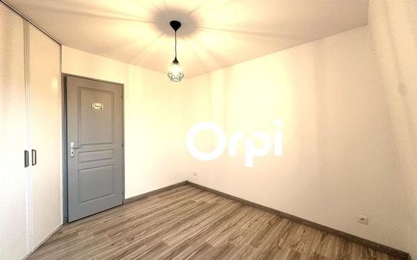 Appartement à louer    2 pièces •  Villeneuve-Saint-Germain