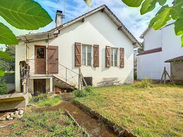 A vendre PAU proche centre-ville - Maison des années 30 de 87 m² avec sous-sol et garage indépendant