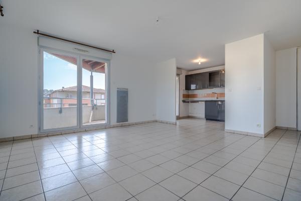 A LOUER - MURET , quartier Barry - Appartement T3 65.84m² avec balcon et box - G799-FG