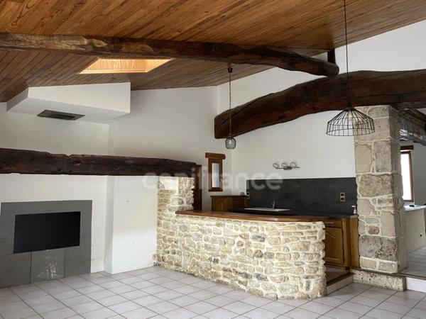 Dpt Deux Sèvres (79), à vendre AIRVAULT maison P7 de 154 m² - Terrain de 565,00 m²