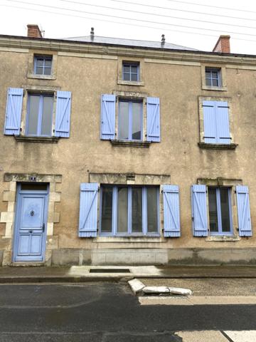 Dpt Deux Sèvres (79), à vendre AIRVAULT maison P7 de 154 m² - Terrain de 565,00 m²