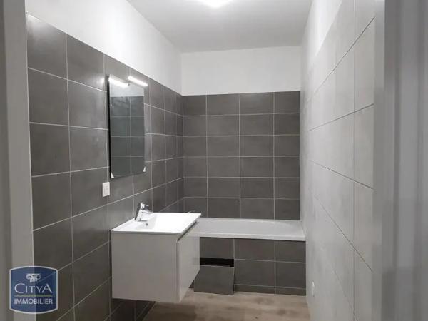Maison à louer 6 pièces 188.68m² Montierchaume (36130)