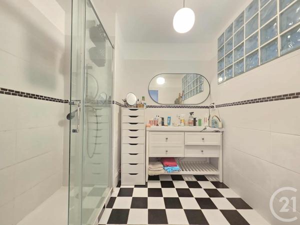 Appartement T4 à vendre  4 pièces - 82,59 m2 TOULON - 83