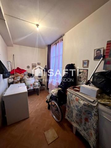 Immeuble avec grange