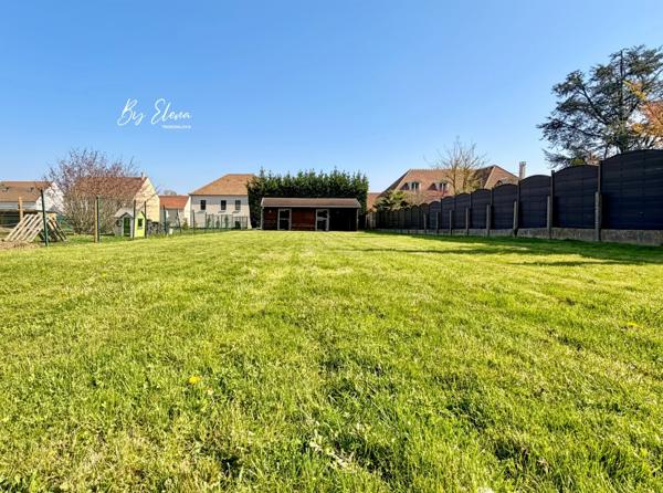 Terrain à bâtir 967 m² – façade 16 ml – maison possible 180 à 200 m² habitable avec piscine – environnement résidentiel recherché – Val d’Europe / Disney / Parc Rentilly