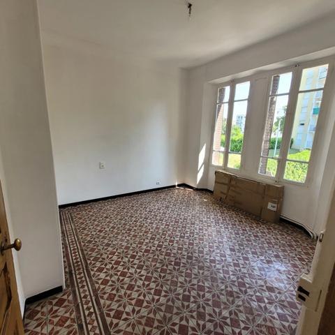Immeuble avec 2 appartements à Alès (30100)