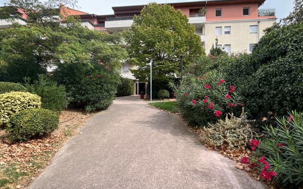 Appartement à vendre    2 pièces • 45,80 m2 Marseille 14