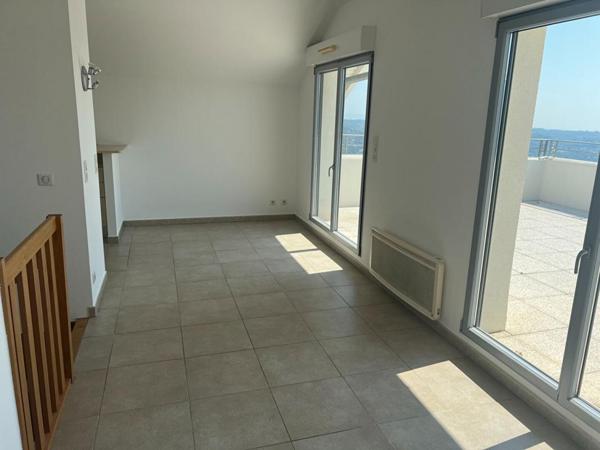 Magnifique T4 duplex de 71 m² avec terrasse et vue panoramique exceptionnelle de 34 m²