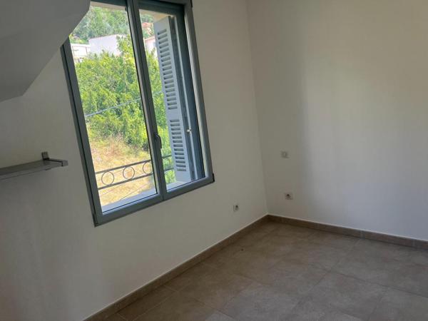 Magnifique T4 duplex de 71 m² avec terrasse et vue panoramique exceptionnelle de 34 m²