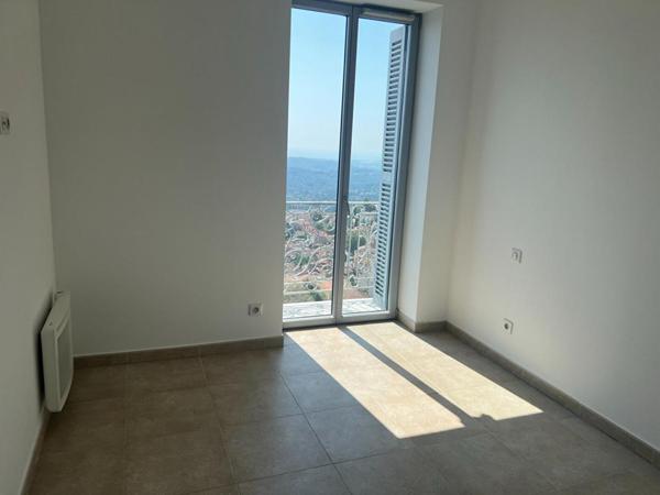 Magnifique T4 duplex de 71 m² avec terrasse et vue panoramique exceptionnelle de 34 m²