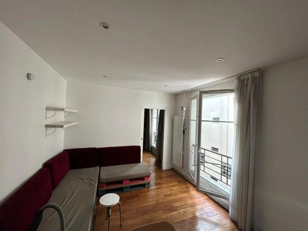 Vente                                                      Appartement
                        
                     3 pièces                      46 m2                     à Paris 20