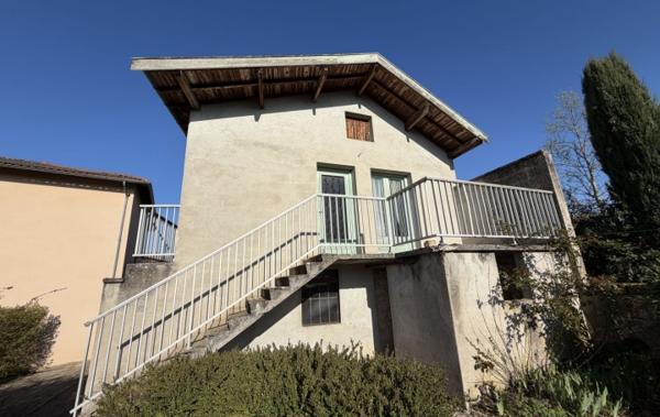 Vente Maison avec garages et terrain à rafraîchir Vonnas   
