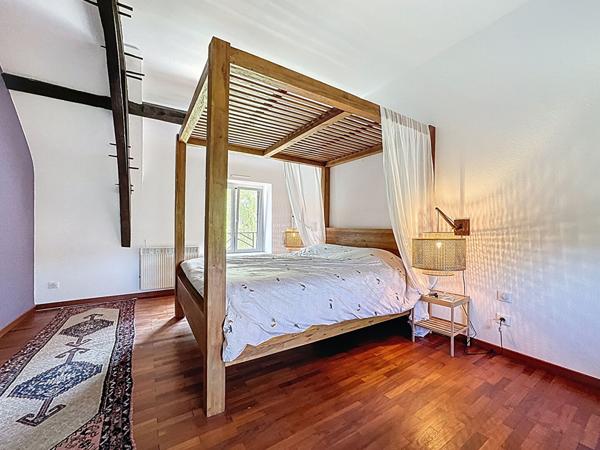 Longère en pierre -Saint-Pierre-La-Cour - 271.61m2