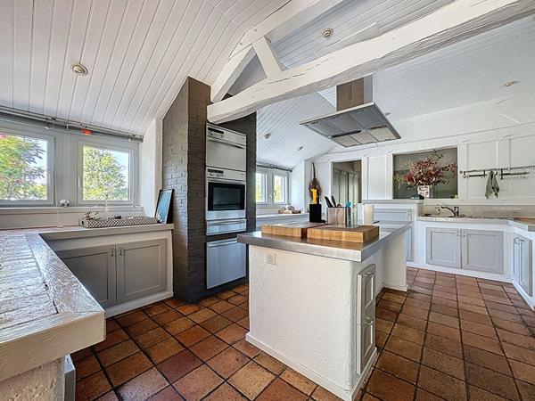 Longère en pierre -Saint-Pierre-La-Cour - 271.61m2