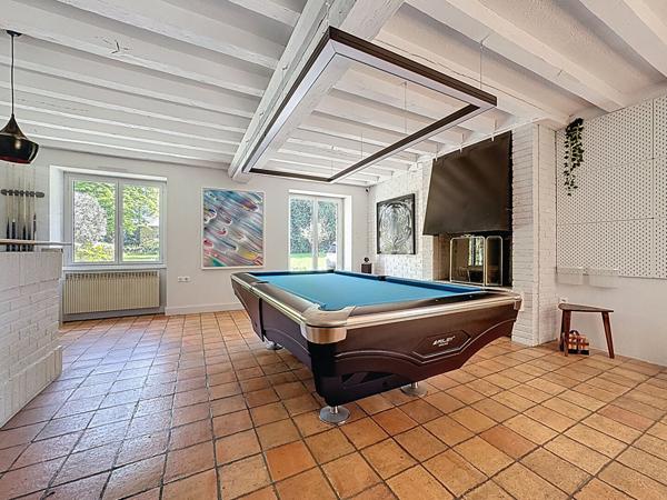 Longère en pierre -Saint-Pierre-La-Cour - 271.61m2