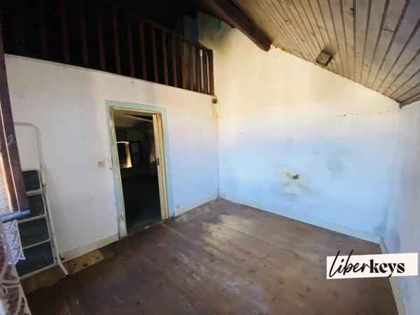 Maison de ville 2 chambres proche des commerces  Idéal premier achat ou investissement locatif 