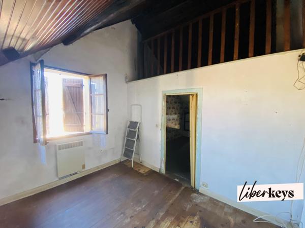Maison de ville 2 chambres proche des commerces  Idéal premier achat ou investissement locatif 