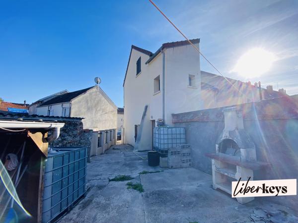 Maison de ville 2 chambres proche des commerces  Idéal premier achat ou investissement locatif 