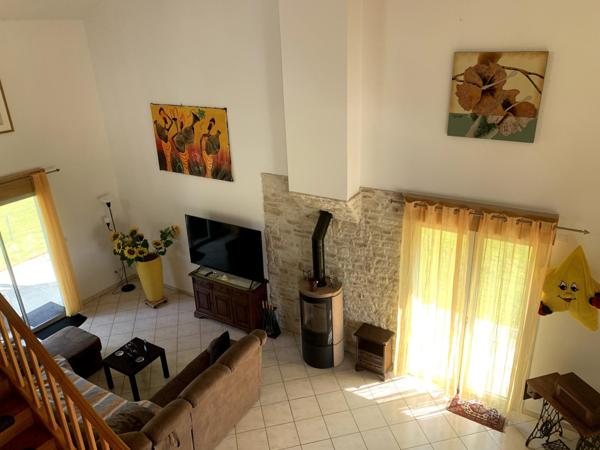 Jolie maison avec grand garage au calme