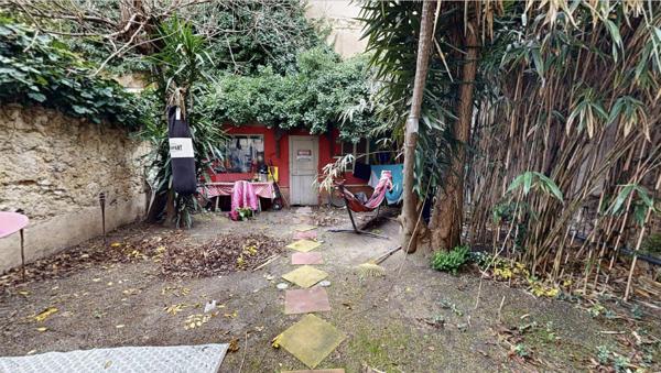 Marseille (13006) Immeuble ancien en pleine propriété VAUBAN