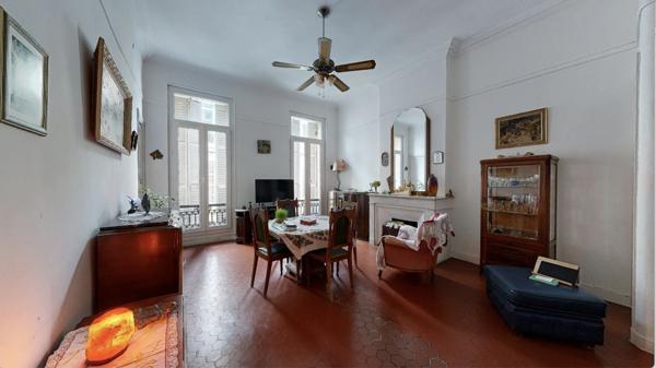 Marseille (13006) Immeuble ancien en pleine propriété VAUBAN