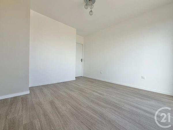 Appartement F4 à vendre  4 pièces - 80 m 2   PIERREFITTE SUR SEINE  - 93