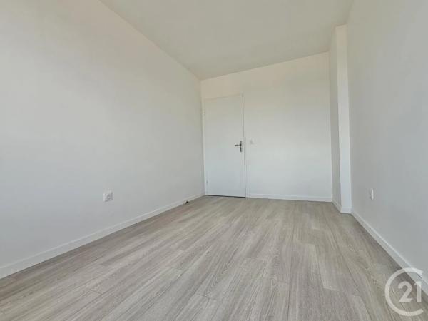 Appartement F4 à vendre  4 pièces - 80 m 2   PIERREFITTE SUR SEINE  - 93