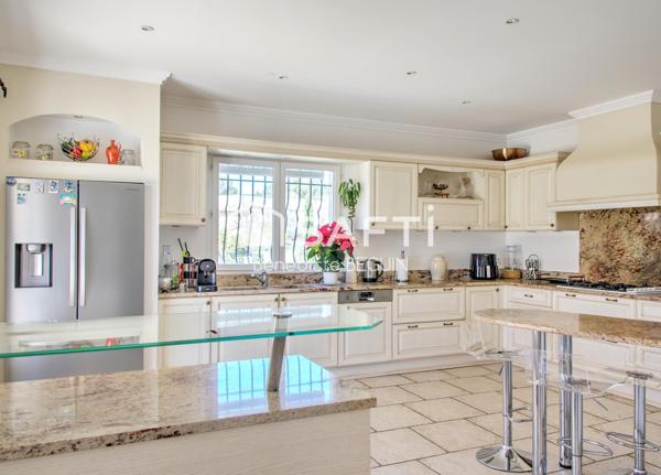 Villa provençale de prestige proche de Cannes et Mougins