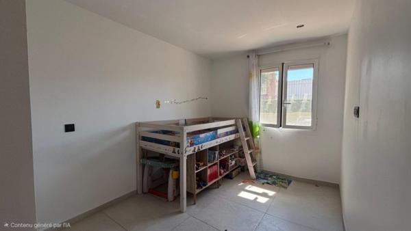 Maison plain pied ,3 chambres garage et piscine