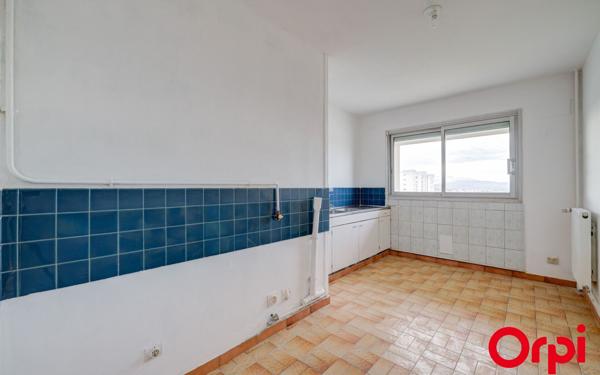 Appartement à vendre    4 pièces • 82,92 m2 Vénissieux