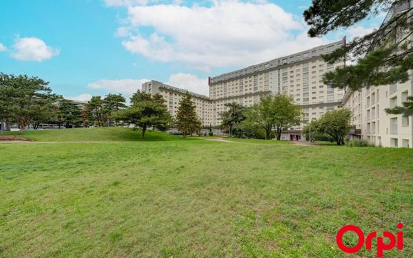 Appartement à vendre    4 pièces • 82,92 m2 Vénissieux