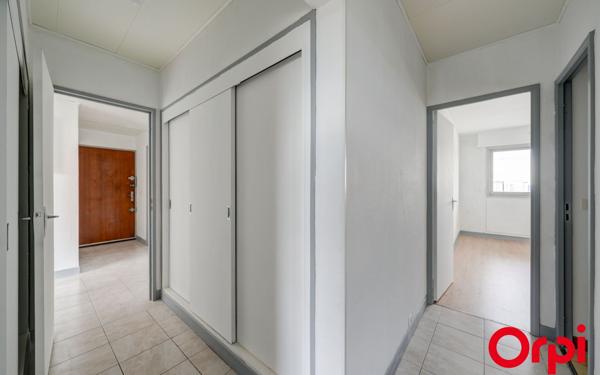 Appartement à vendre    4 pièces • 82,92 m2 Vénissieux