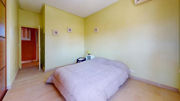 Maison
         7 pièces
        - 186 m² Bien prestige 749 000 € *