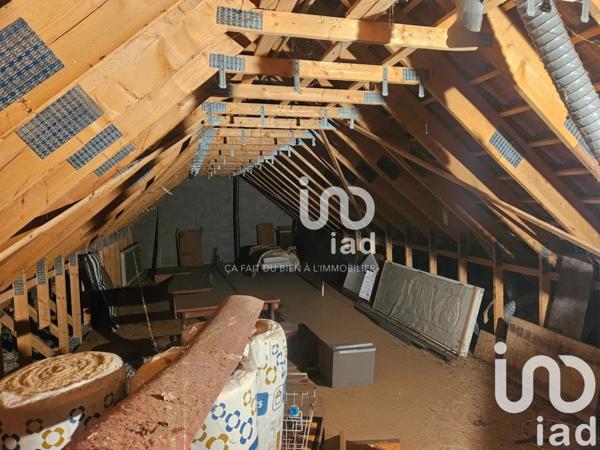 Maison traditionnelle 4 pièces de 95 m² à Méry-ès-Bois (18380)