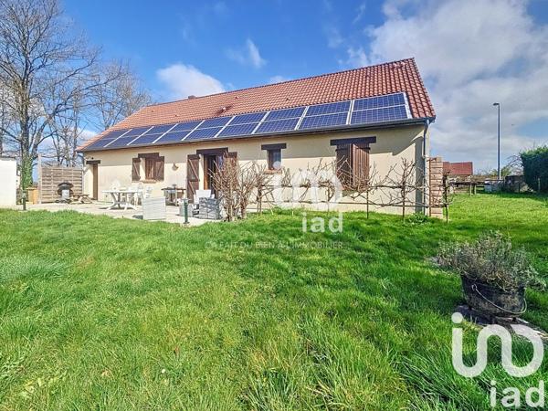 Maison traditionnelle 4 pièces de 95 m² à Méry-ès-Bois (18380)
