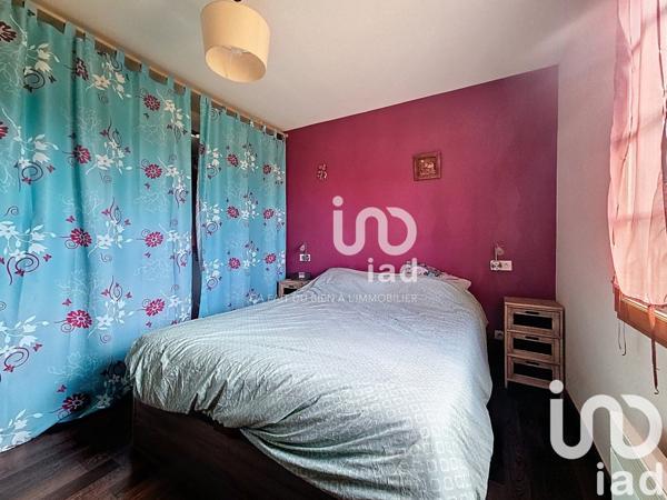 Maison traditionnelle 4 pièces de 95 m² à Méry-ès-Bois (18380)